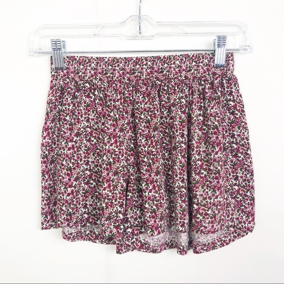 Urban Outfitters Floral Print Stretch Waist Shorts - Picture 2 of 4